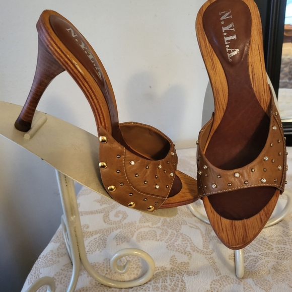 NYLA LADIES SHOES  WORN TWICE - Picture 2 of 7